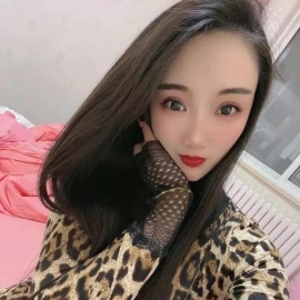 黑丝豹纹轻熟女