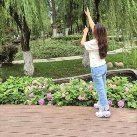 气质熟女阿姨