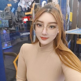 双龙大道高颜值美女