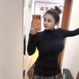 很骚的大胸静静