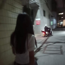 上海老巷胡同站街